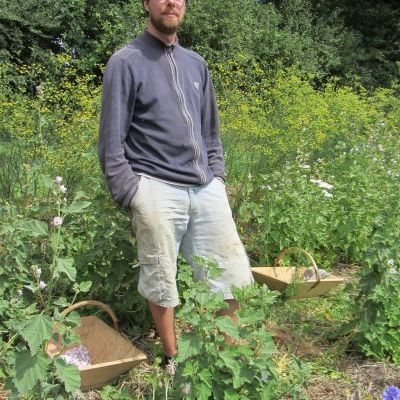 Yves-Patrick Gendron, producteur de plantes aromatiques, médicinales et tisanier